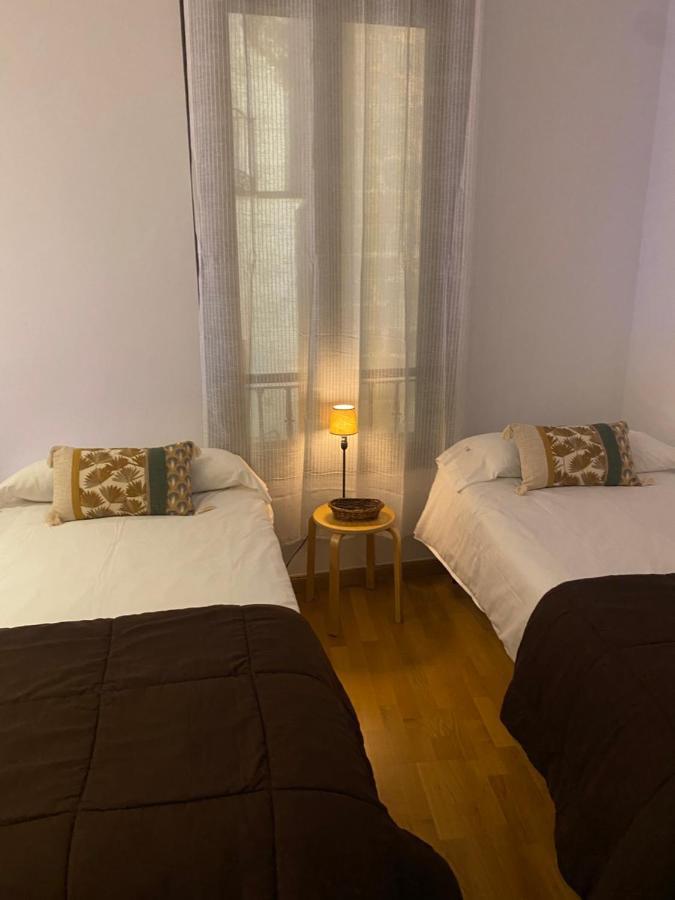 Apartamentos Caces Esterno foto